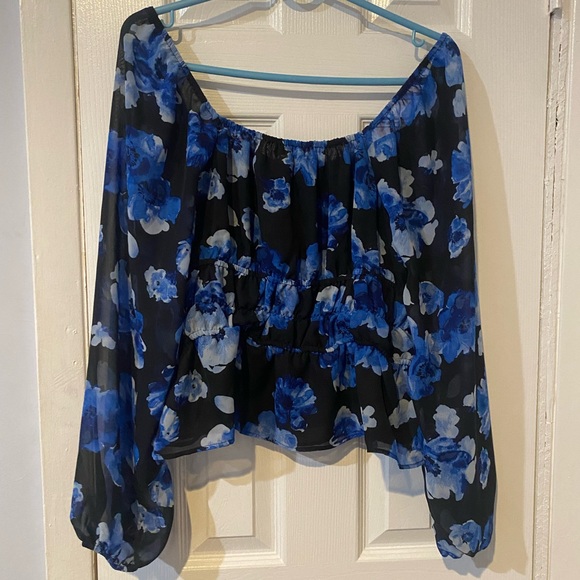 NWT floral long sleeve top - Picture 4 of 4